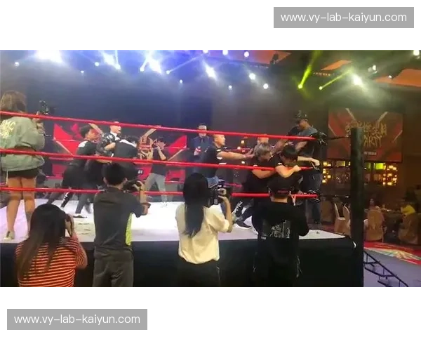 蝉翼惊鸿，泰拳压顶：蔡良蝉vs播求大弟子，谁才是真正的擂台统治者？